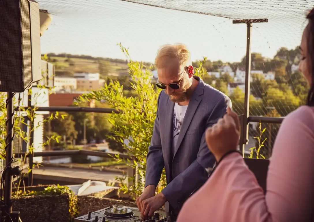 Vielseitiges Musikrepertoire für Firmenevents und Hochzeiten in Nürnberg