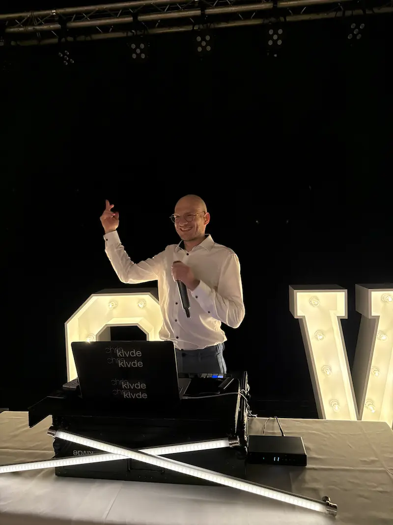 Hochzeits DJ Christian bei einer Hochzeit in der Stadthalle Erbendorf